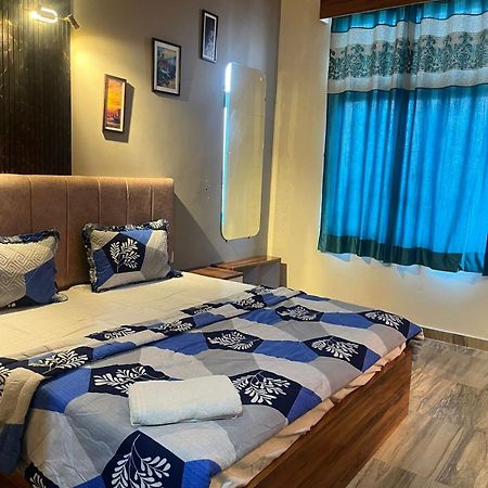Studio Apartment In Грейтър Нойда Екстериор снимка