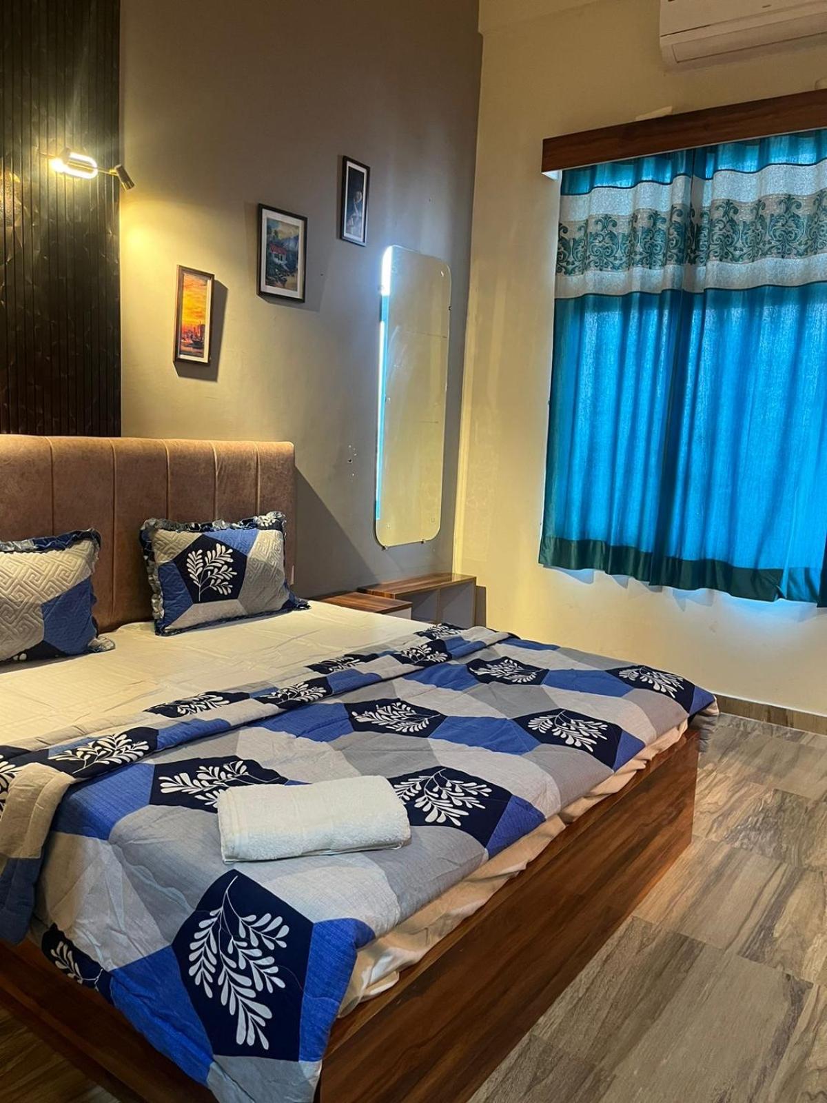 Studio Apartment In Грейтър Нойда Екстериор снимка